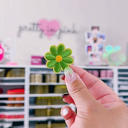 Small Daisy  - Embroidered Patch