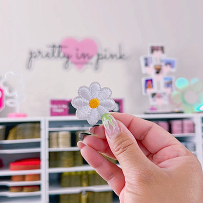 Small Daisy  - Embroidered Patch