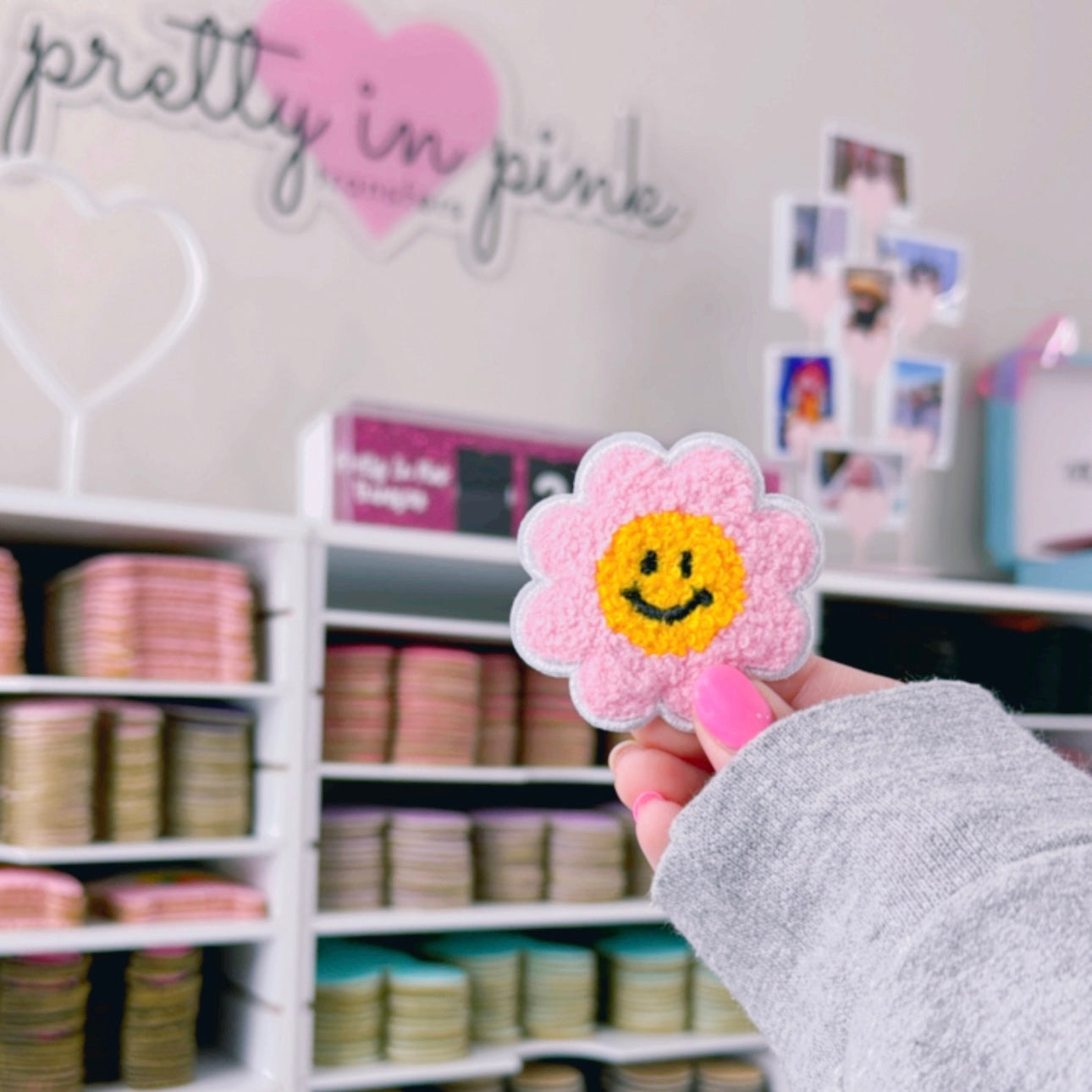 Flower Smiley - Chenille Patch