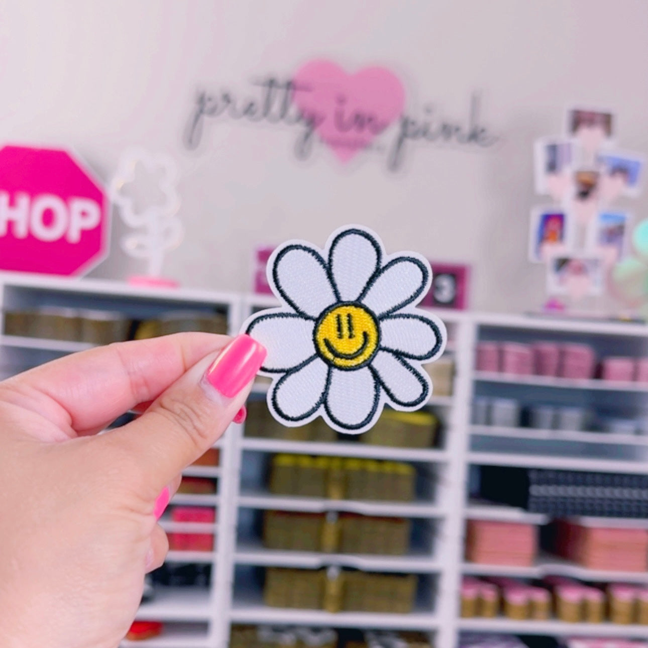 White Smiley Face Daisy - Embroidered Patch